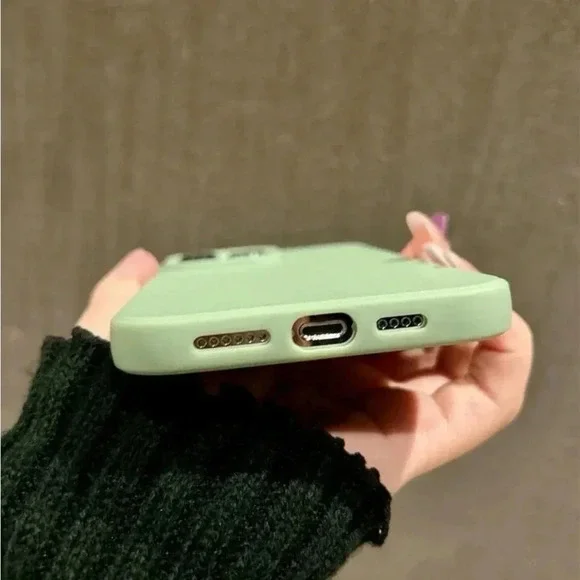 ⚠️Clearance iPhone 15/Pro/Pro Max Solid Green Phone Case - Picture 3 of 4